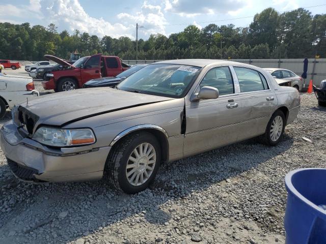  Salvage Lincoln Towncar