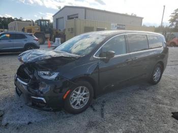  Salvage Chrysler Pacifica