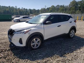  Salvage Nissan Kicks