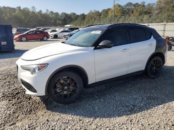  Salvage Alfa Romeo Stelvio