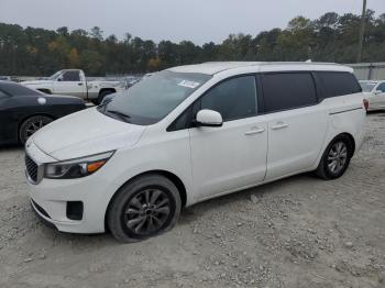  Salvage Kia Sedona