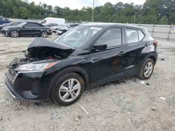  Salvage Nissan Kicks