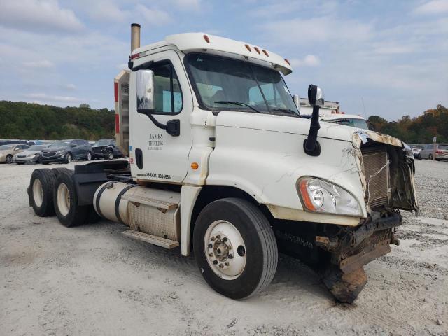  Salvage Freightliner Cascadia 1