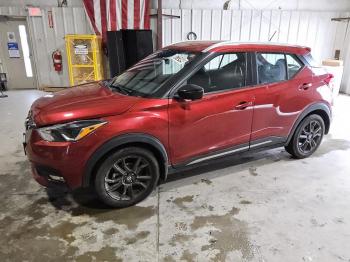  Salvage Nissan Kicks