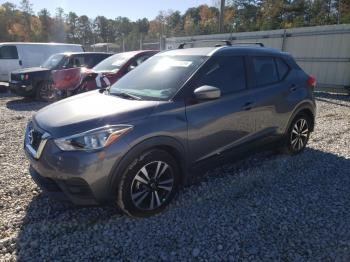  Salvage Nissan Kicks