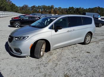  Salvage Chrysler Pacifica