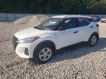  Salvage Nissan Kicks