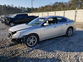  Salvage Nissan Maxima