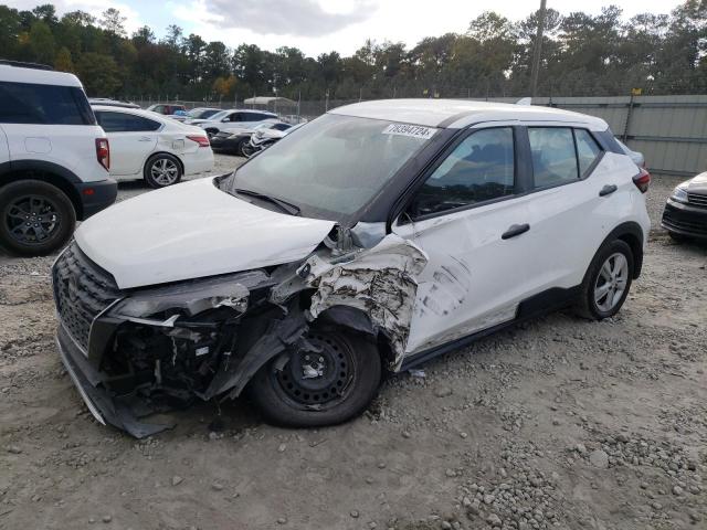  Salvage Nissan Kicks