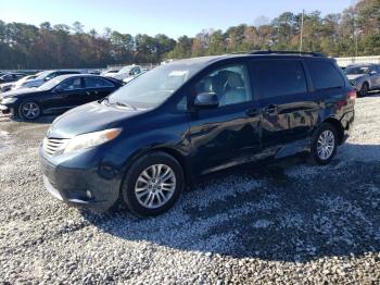  Salvage Toyota Sienna