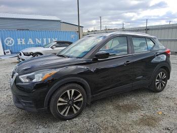  Salvage Nissan Kicks