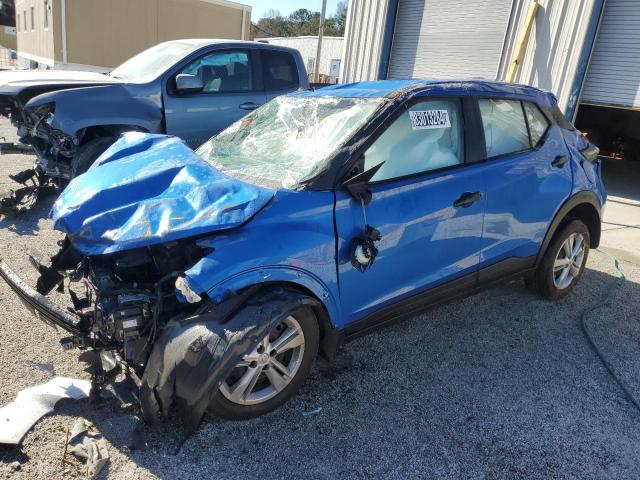  Salvage Nissan Kicks