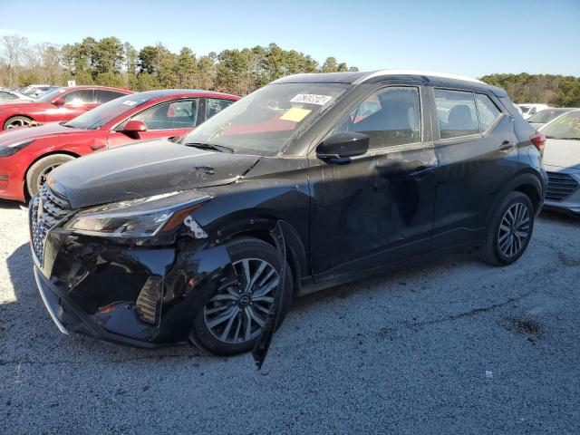  Salvage Nissan Kicks