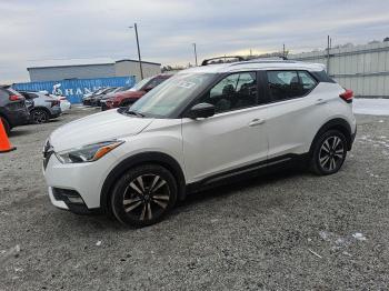  Salvage Nissan Kicks