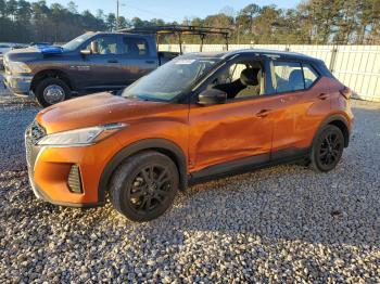  Salvage Nissan Kicks