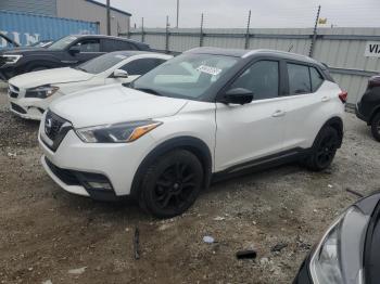  Salvage Nissan Kicks