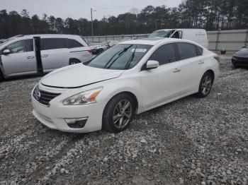  Salvage Nissan Altima