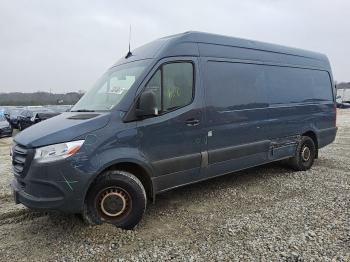  Salvage Mercedes-Benz Sprinter