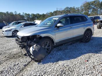  Salvage Volkswagen Tiguan