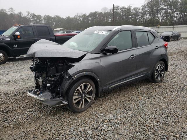  Salvage Nissan Kicks