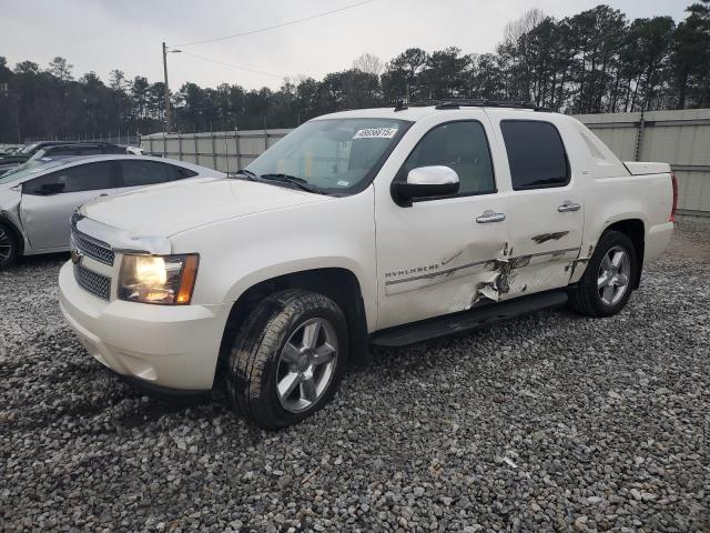  Salvage Chevrolet Avalanche