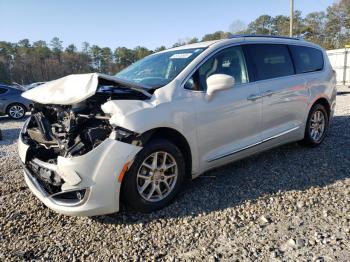  Salvage Chrysler Pacifica