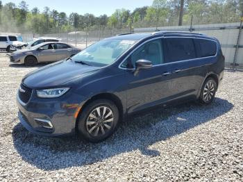  Salvage Chrysler Pacifica