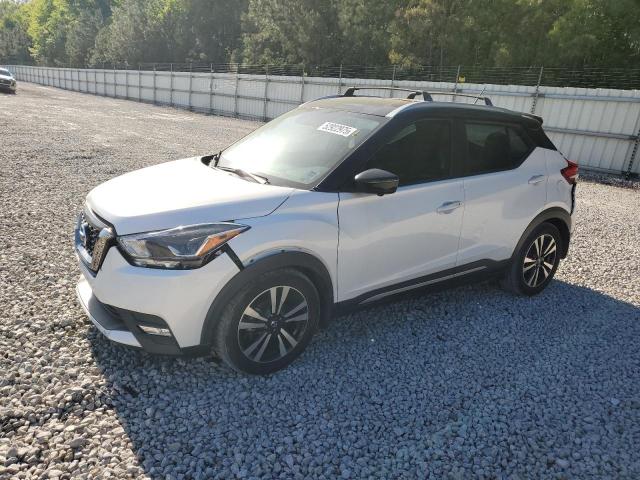  Salvage Nissan Kicks