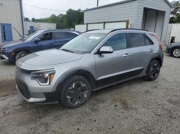  Salvage Kia Niro