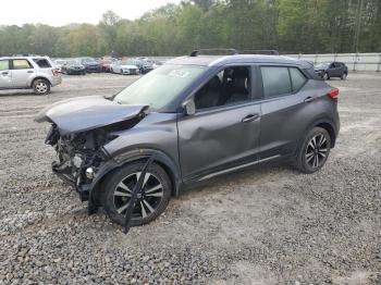  Salvage Nissan Kicks
