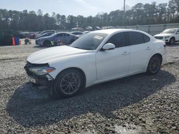  Salvage Alfa Romeo Giulia