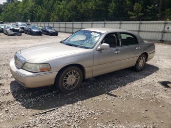  Salvage Lincoln Towncar