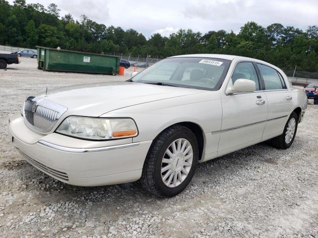  Salvage Lincoln Towncar