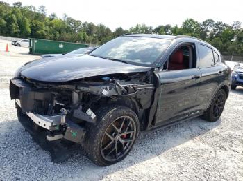  Salvage Alfa Romeo Stelvio