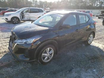  Salvage Nissan Kicks
