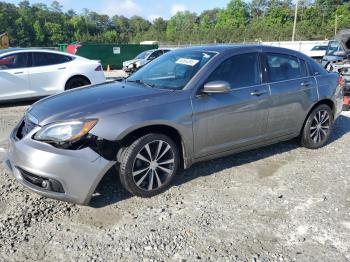  Salvage Chrysler 200
