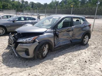 Salvage Nissan Kicks