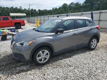  Salvage Nissan Kicks
