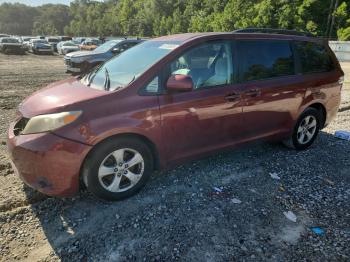  Salvage Toyota Sienna