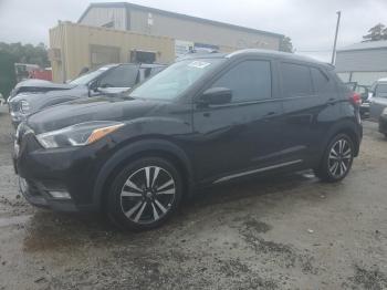  Salvage Nissan Kicks