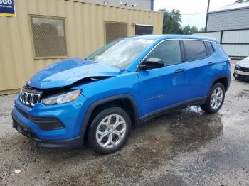  Salvage Jeep Compass