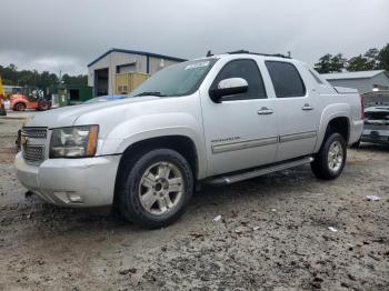  Salvage Chevrolet Avalanche