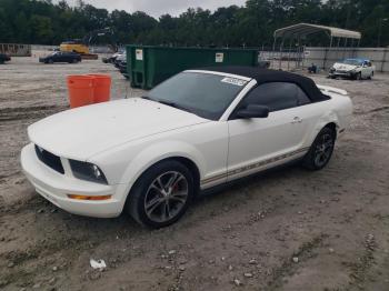  Salvage Ford Mustang