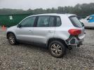 Volkswagen Tiguan S Image 2