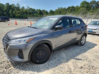  Salvage Nissan Kicks