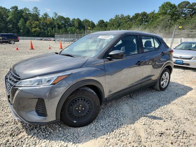  Salvage Nissan Kicks