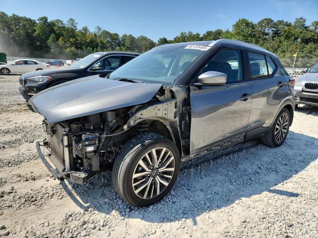  Salvage Nissan Kicks