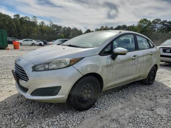  Salvage Ford Fiesta