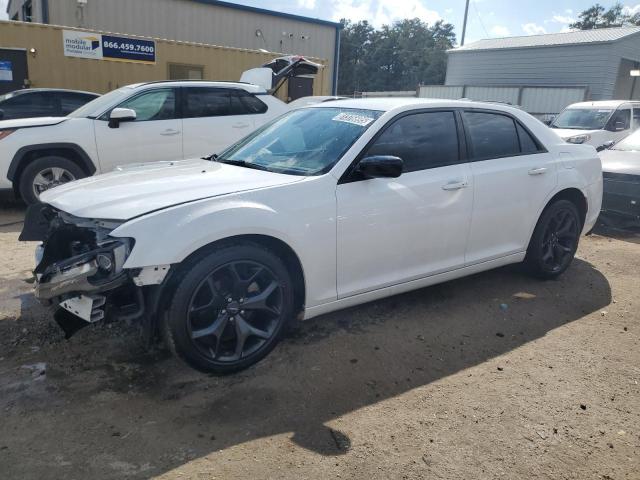  Salvage Chrysler 300