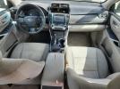 Toyota Camry Le Image 6